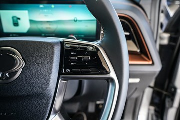 https://vehicle-cdn.autoleague.cloud/31373_U309972_14.jpg