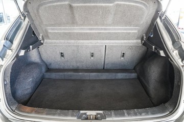 https://vehicle-cdn.autoleague.cloud/31373_U309973_10.jpg