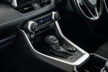https://vehicle-cdn.autoleague.cloud/31373_U309974_21.jpg