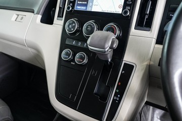 https://vehicle-cdn.autoleague.cloud/31373_U309975_18.jpg