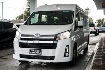 https://vehicle-cdn.autoleague.cloud/31373_U309975_4.jpg