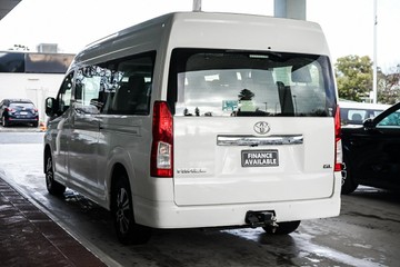 https://vehicle-cdn.autoleague.cloud/31373_U309975_6.jpg