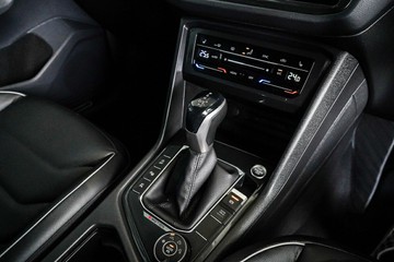 https://vehicle-cdn.autoleague.cloud/31373_U309980_17.jpg