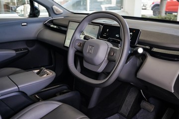 https://vehicle-cdn.autoleague.cloud/31373_U309989_11.jpg