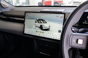 https://vehicle-cdn.autoleague.cloud/31373_U309989_16.jpg