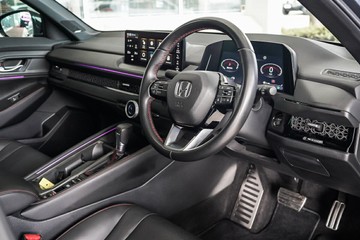 https://vehicle-cdn.autoleague.cloud/31373_U309994_13.jpg