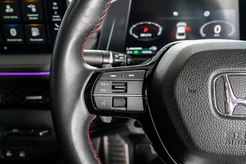 https://vehicle-cdn.autoleague.cloud/31373_U309994_15.jpg