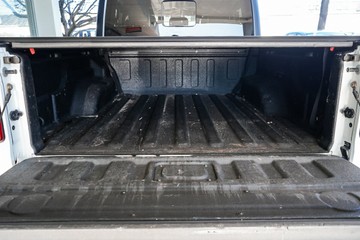 https://vehicle-cdn.autoleague.cloud/31373_U309999_10.jpg