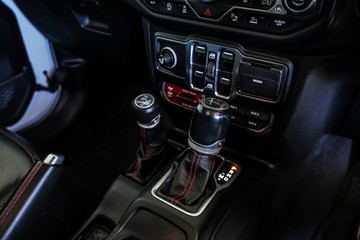https://vehicle-cdn.autoleague.cloud/31373_U309999_18.jpg