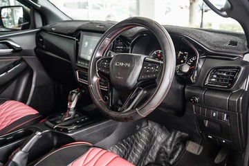 https://vehicle-cdn.autoleague.cloud/31373_U310000_12.jpg