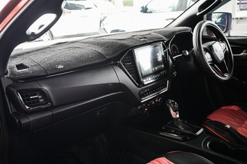 https://vehicle-cdn.autoleague.cloud/31373_U310000_18.jpg