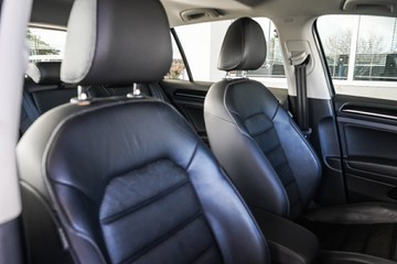 https://vehicle-cdn.autoleague.cloud/31373_U310007_12.jpg