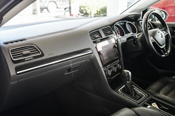 https://vehicle-cdn.autoleague.cloud/31373_U310007_19.jpg