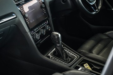 https://vehicle-cdn.autoleague.cloud/31373_U310007_21.jpg