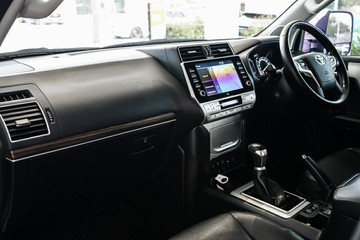 https://vehicle-cdn.autoleague.cloud/31373_U310015_20.jpg