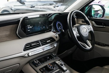 https://vehicle-cdn.autoleague.cloud/31373_U310018_22.jpg
