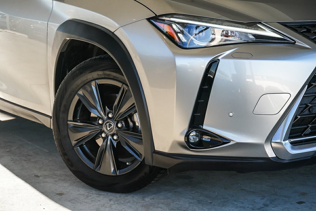 Lexus Ux image 2