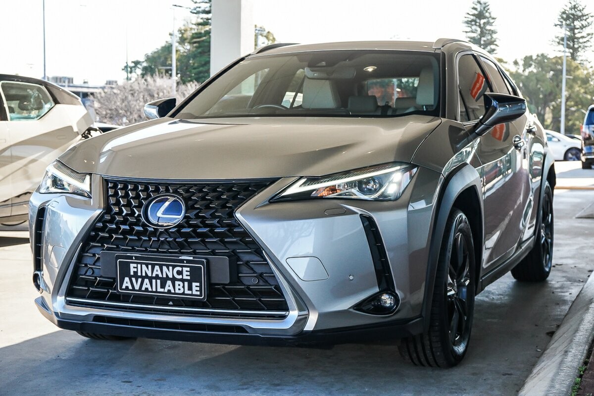 Lexus Ux image 4