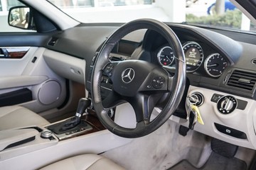https://vehicle-cdn.autoleague.cloud/31373_U310029_11.jpg