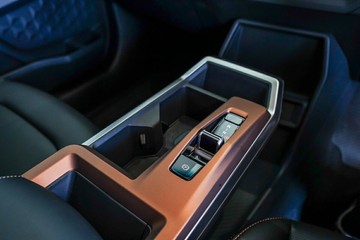 https://vehicle-cdn.autoleague.cloud/31373_U310035_18.jpg