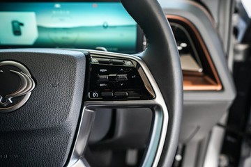 https://vehicle-cdn.autoleague.cloud/31373_U310036_14.jpg