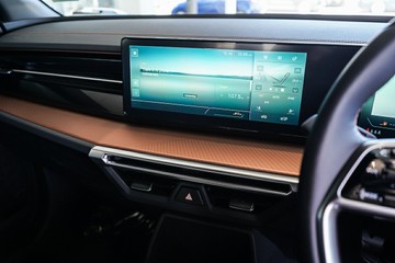 https://vehicle-cdn.autoleague.cloud/31373_U310038_16.jpg