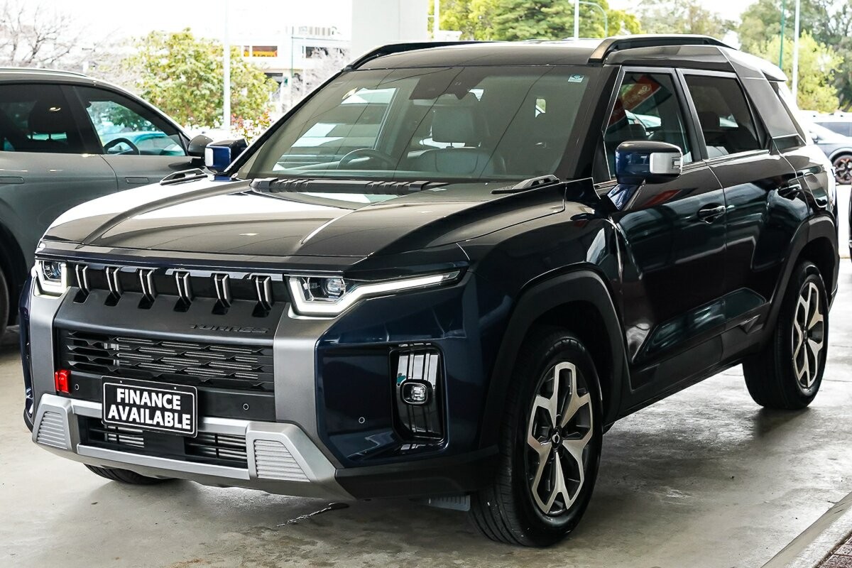 Kgm Ssangyong Torres image 4