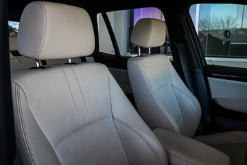 https://vehicle-cdn.autoleague.cloud/31373_U310042_13.jpg
