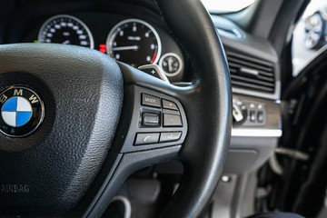 https://vehicle-cdn.autoleague.cloud/31373_U310042_15.jpg
