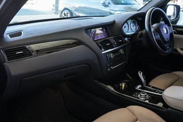 https://vehicle-cdn.autoleague.cloud/31373_U310042_19.jpg