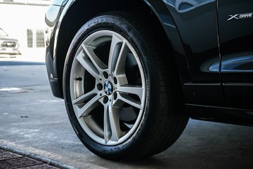 https://vehicle-cdn.autoleague.cloud/31373_U310042_5.jpg