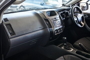 https://vehicle-cdn.autoleague.cloud/31373_U310043_17.jpg