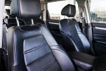 https://vehicle-cdn.autoleague.cloud/31373_U310048_12.jpg