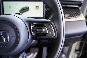 https://vehicle-cdn.autoleague.cloud/31373_U310069_15.jpg