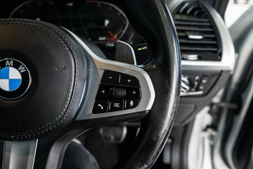https://vehicle-cdn.autoleague.cloud/31373_U310072_15.jpg
