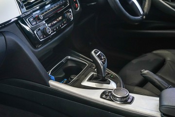 https://vehicle-cdn.autoleague.cloud/31373_U310086_21.jpg