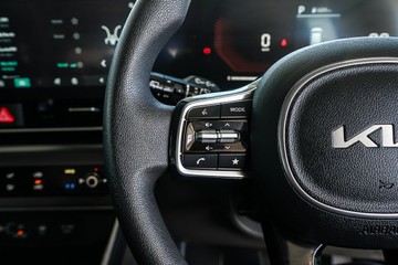 https://vehicle-cdn.autoleague.cloud/31373_U310091_14.jpg