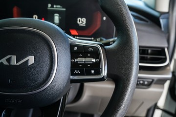 https://vehicle-cdn.autoleague.cloud/31373_U310091_15.jpg