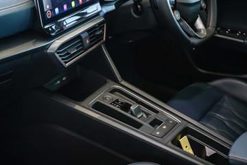 https://vehicle-cdn.autoleague.cloud/31373_U310102_22.jpg