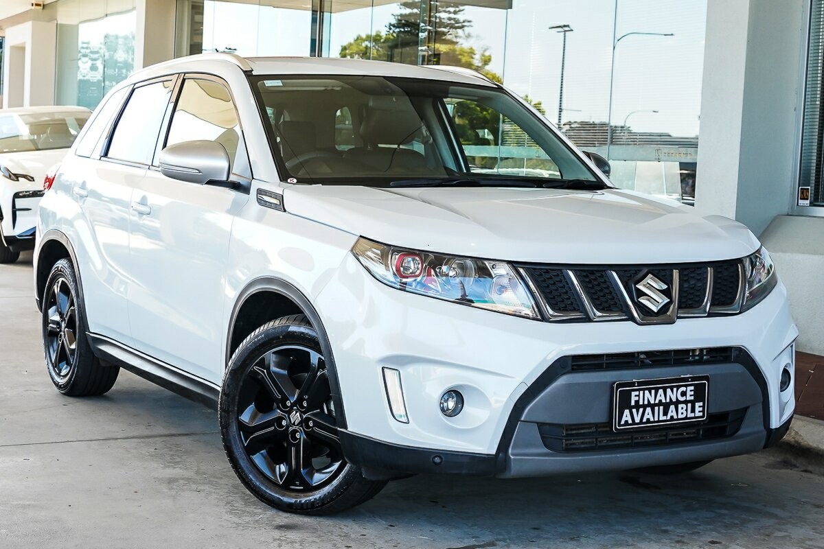 Suzuki Vitara image 1