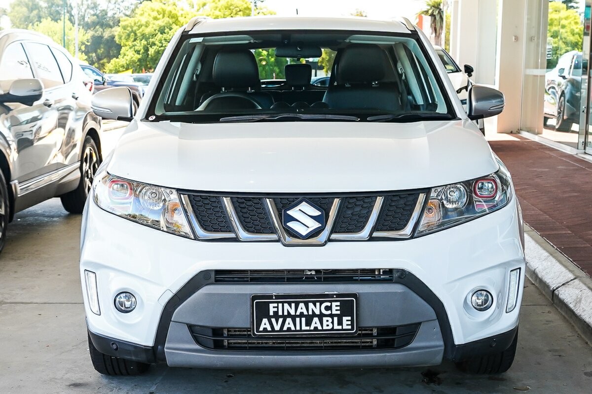 Suzuki Vitara image 3