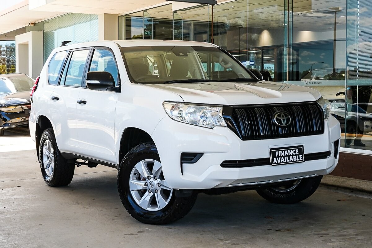 Toyota Landcruiser Prado image 1