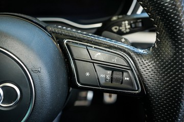 https://vehicle-cdn.autoleague.cloud/31373_U310162_14.jpg
