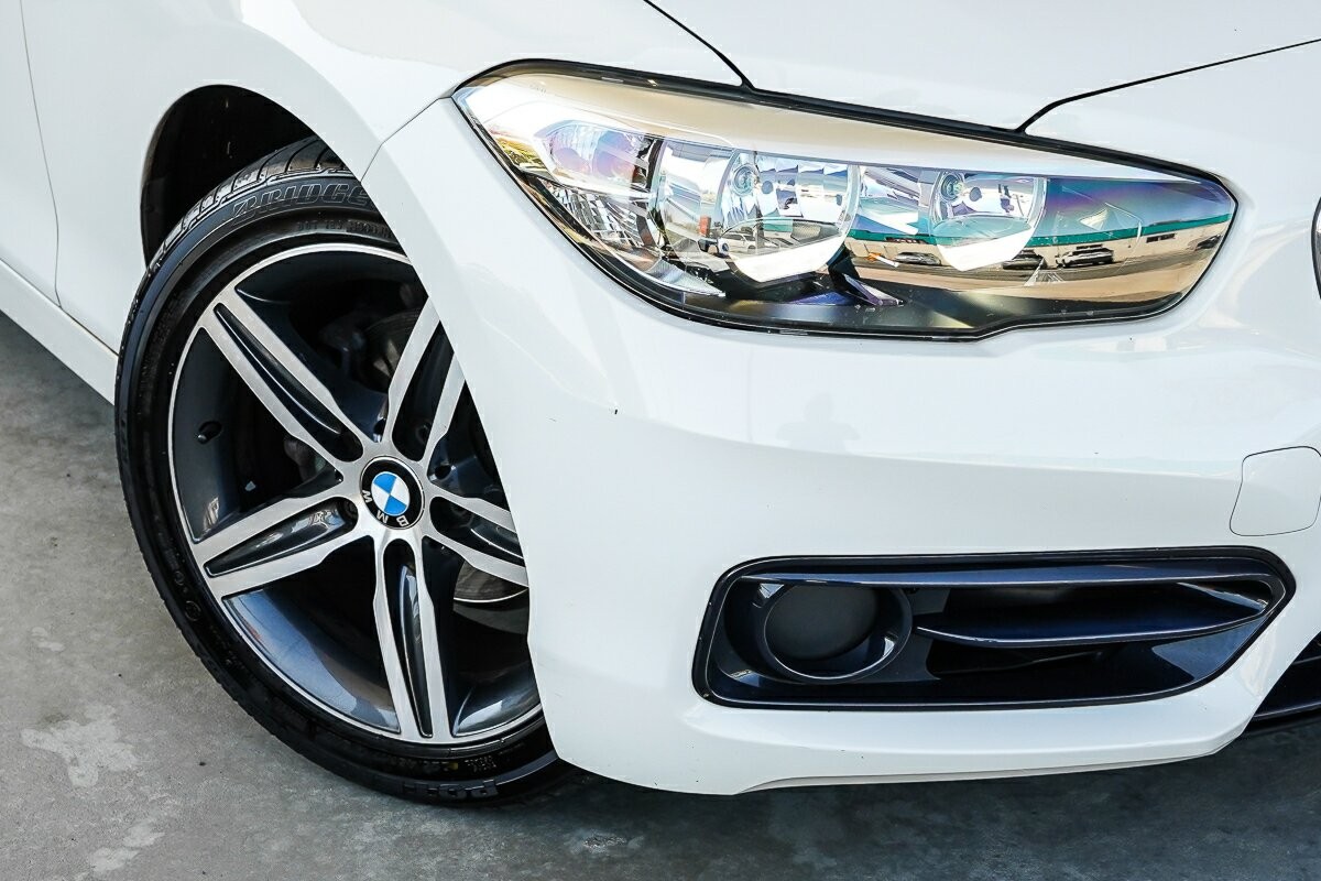 BMW 1 Series image 2