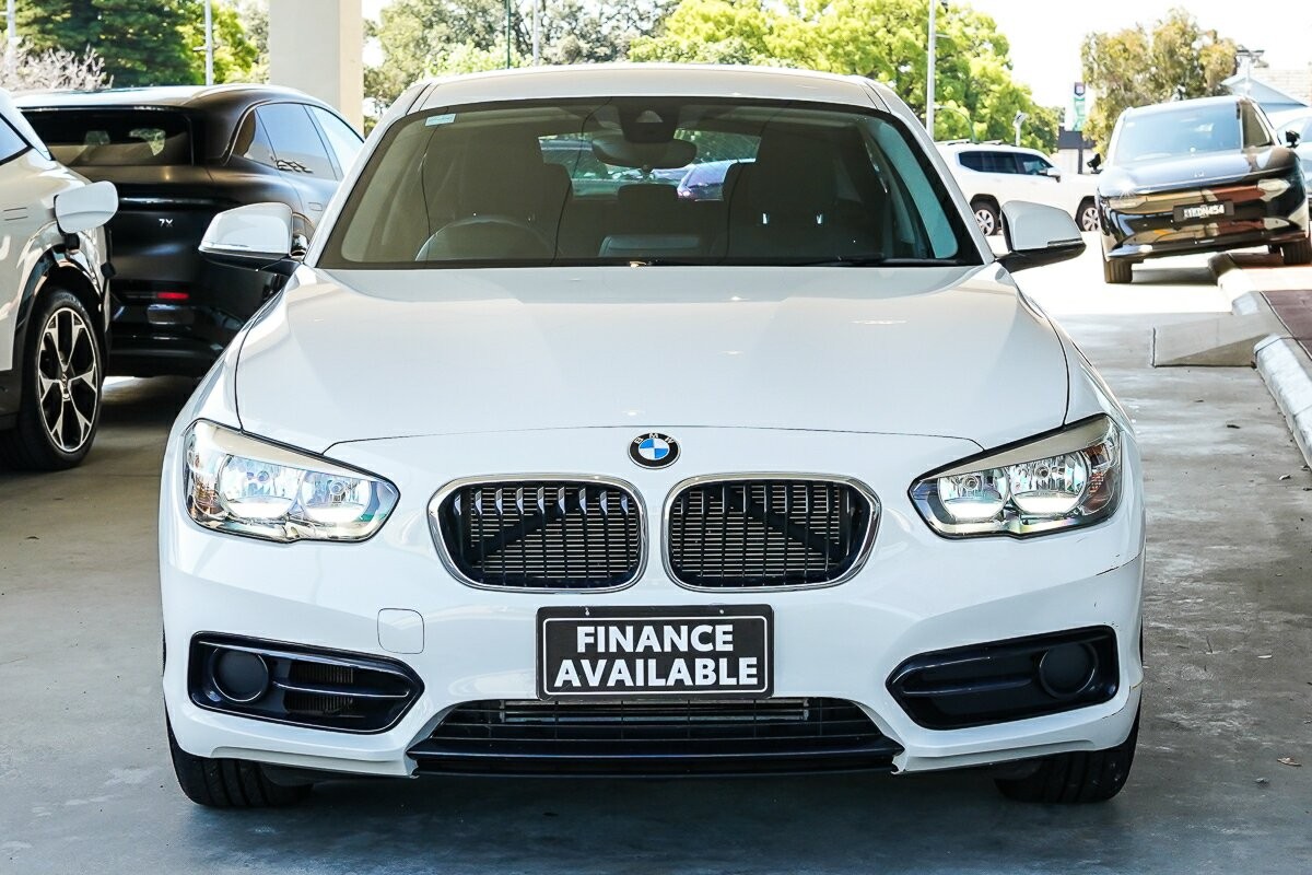 BMW 1 Series image 3