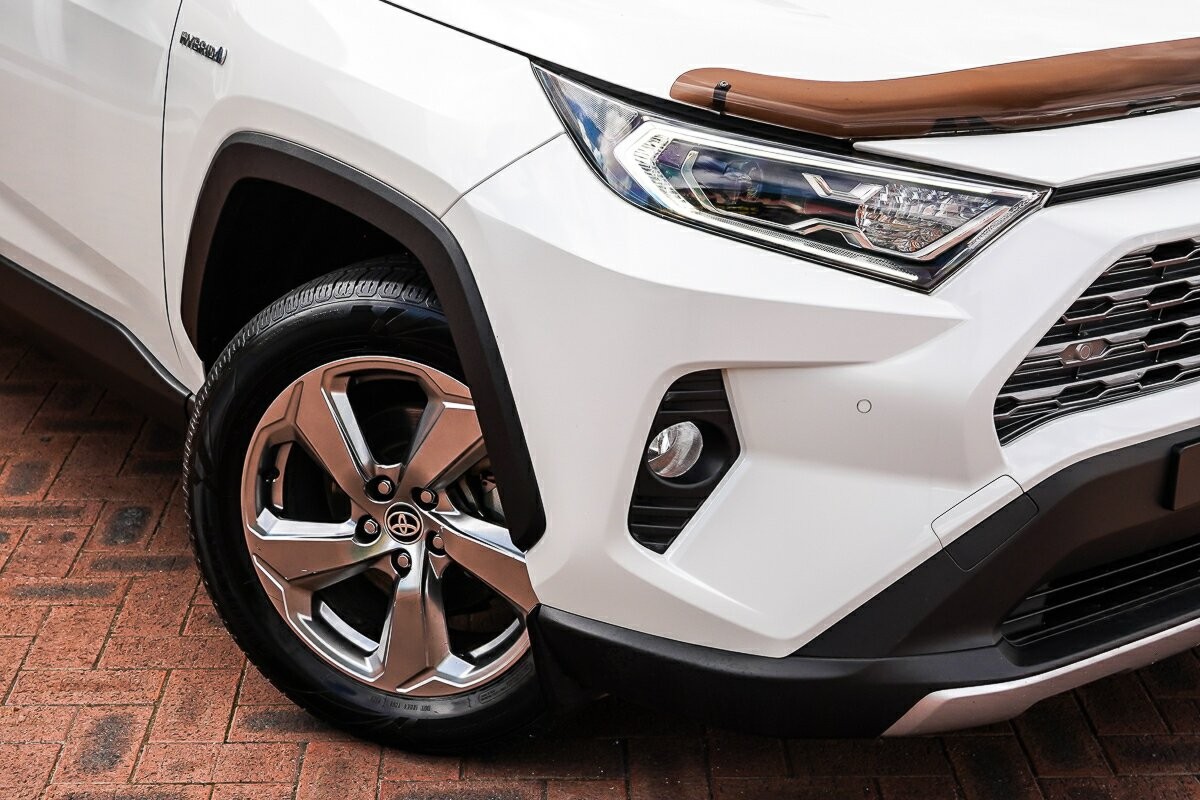 Toyota Rav4 image 2