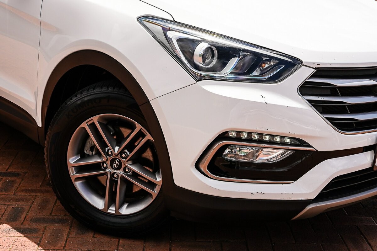 Hyundai Santa Fe image 2