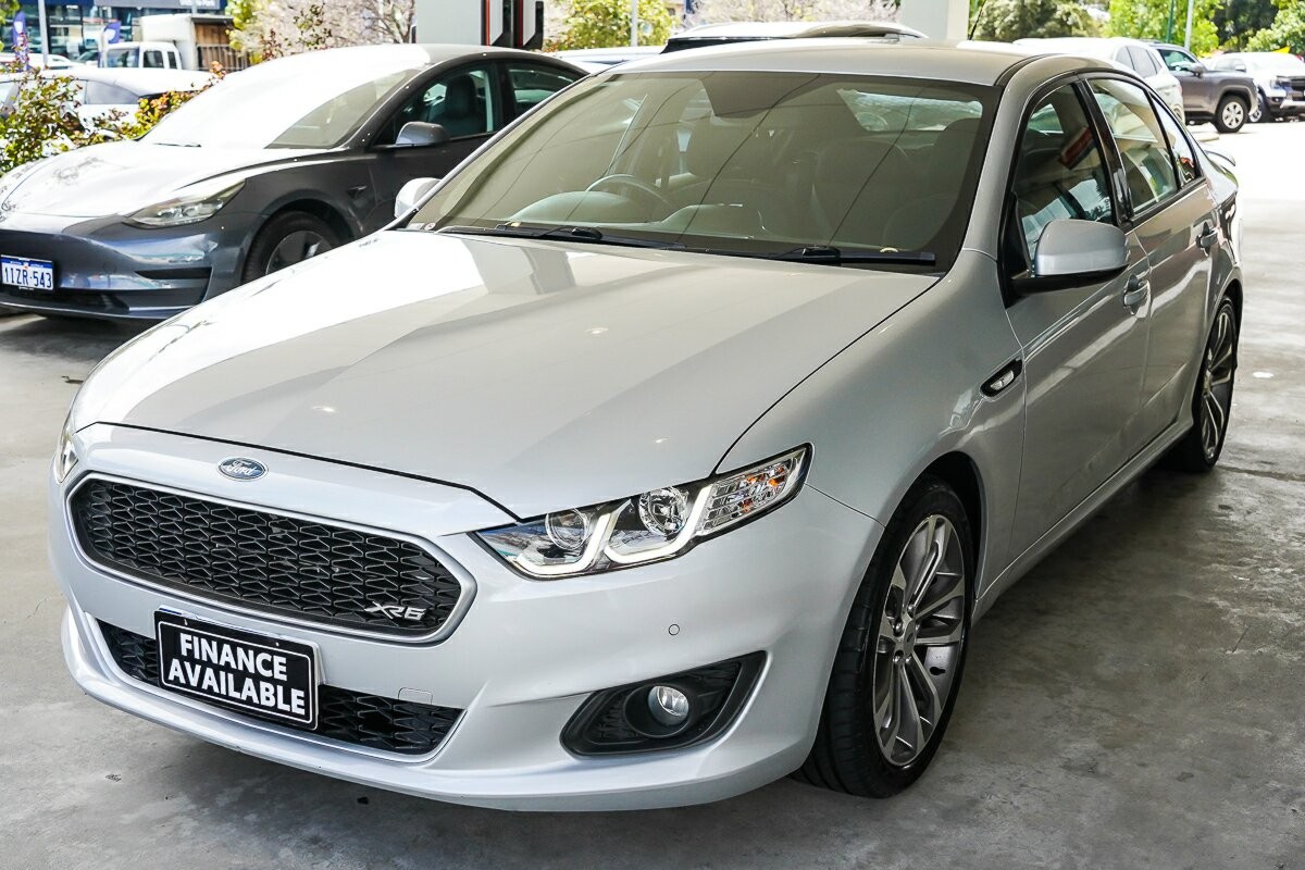 Ford Falcon image 4