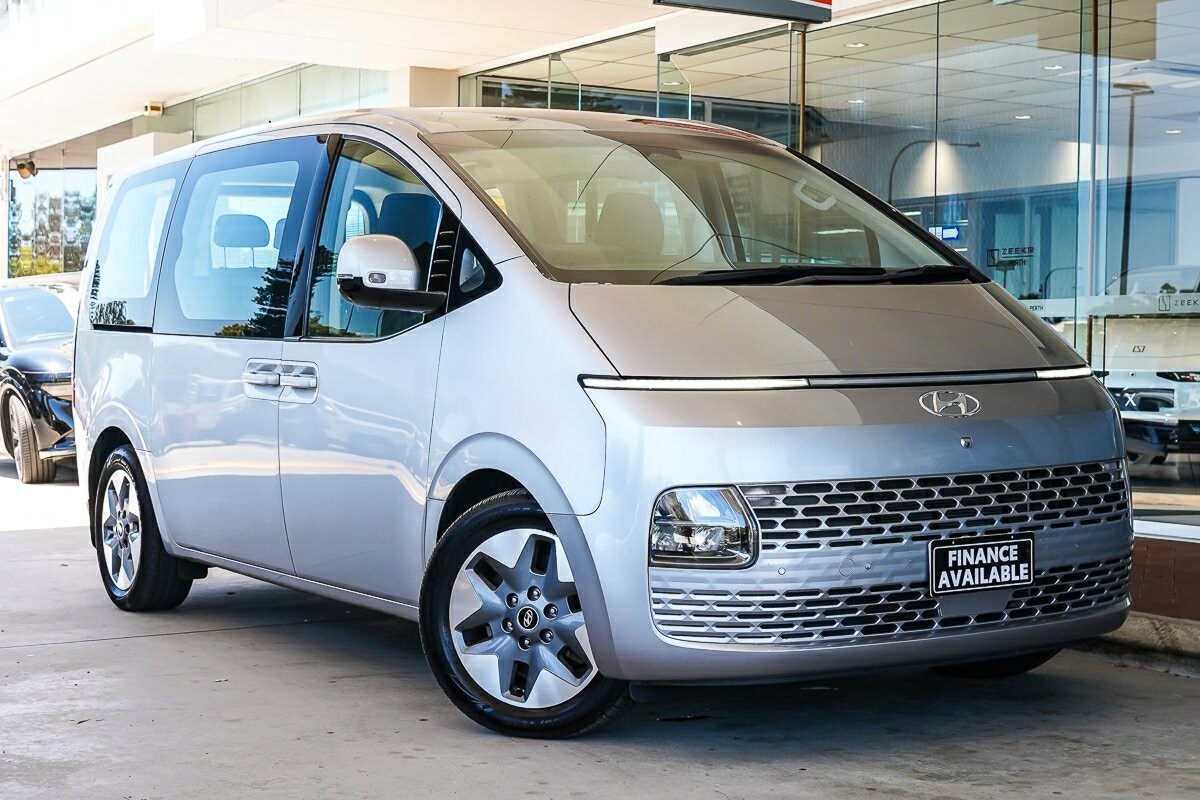 Hyundai Staria image 1