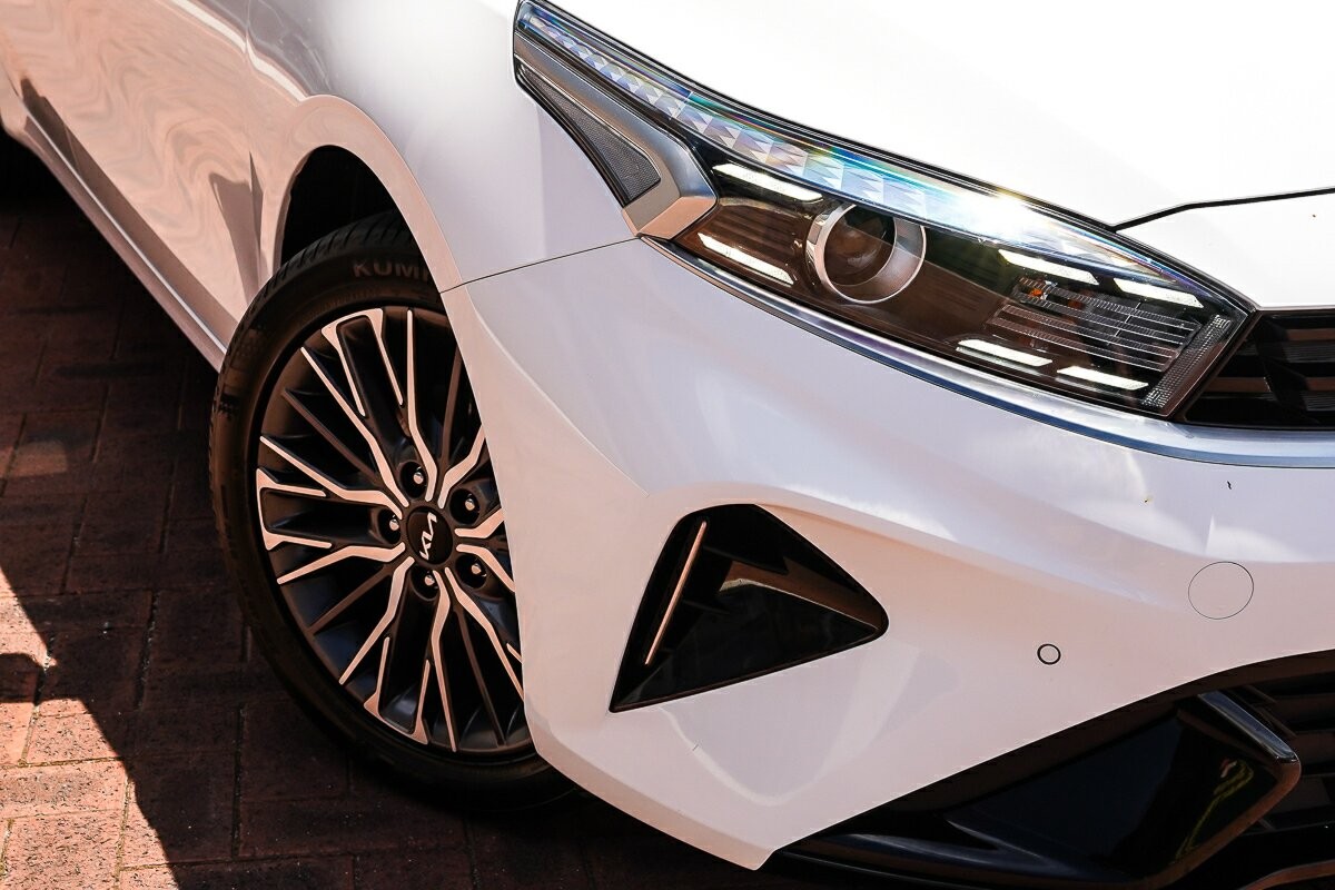 Kia Cerato image 2